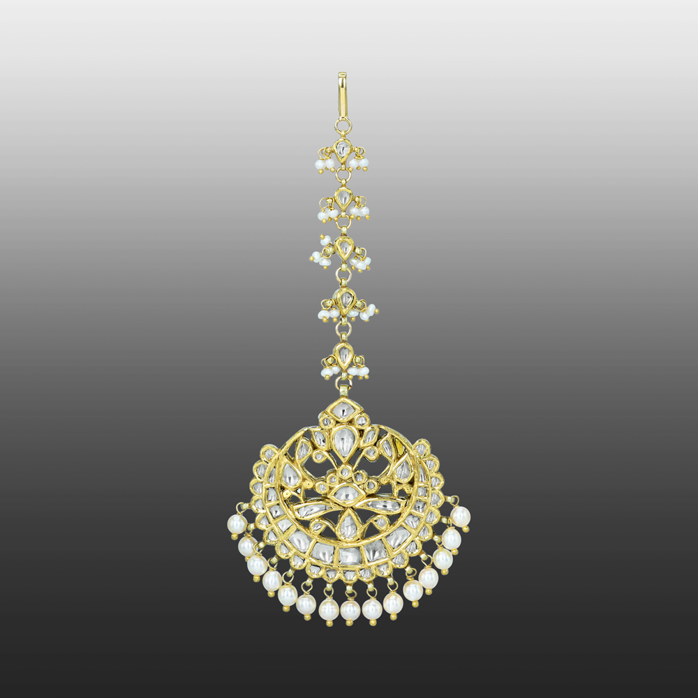 Graceful Polki Mangtikka with Pearl Drops and Intricate Design